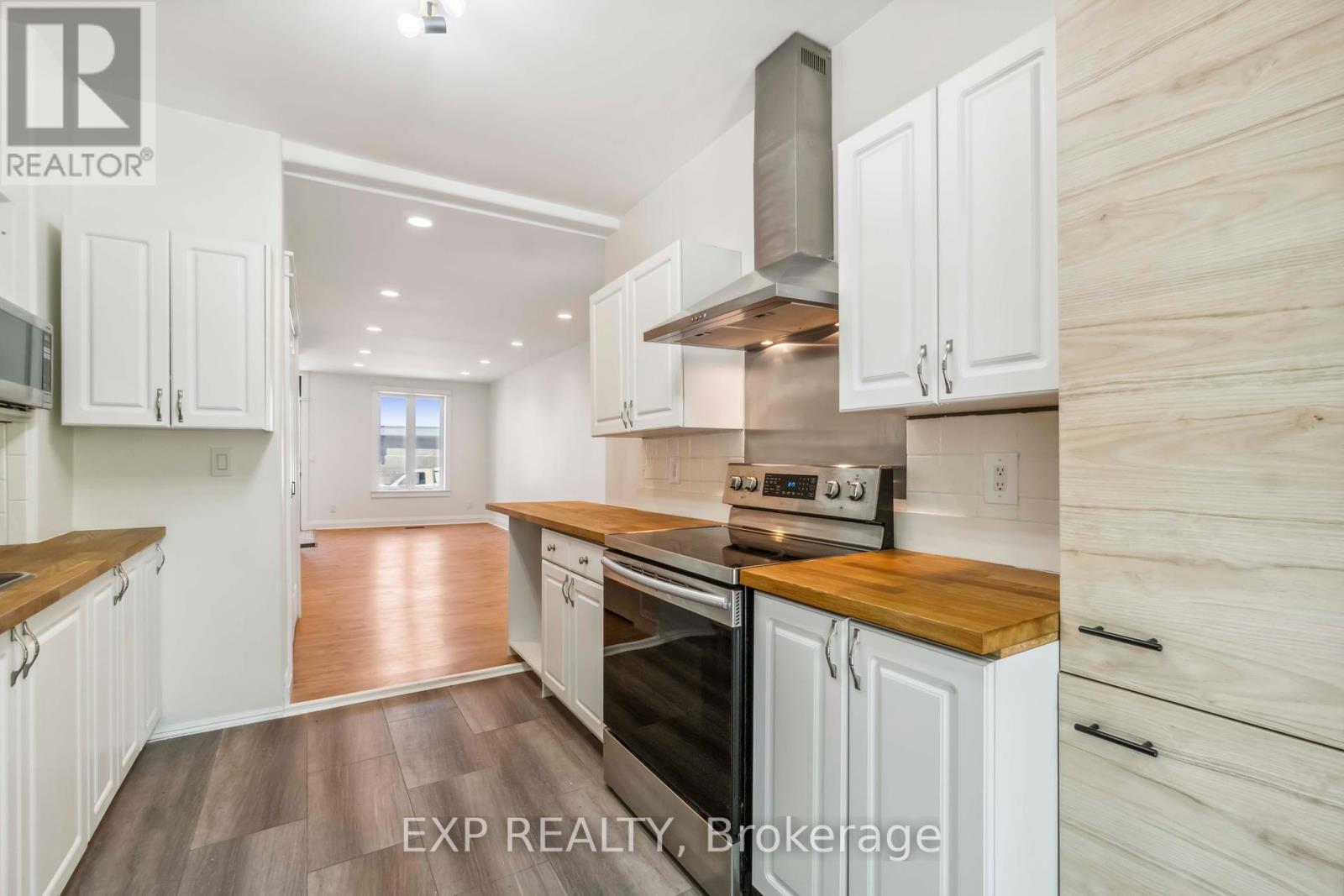 8 Orangeville Street