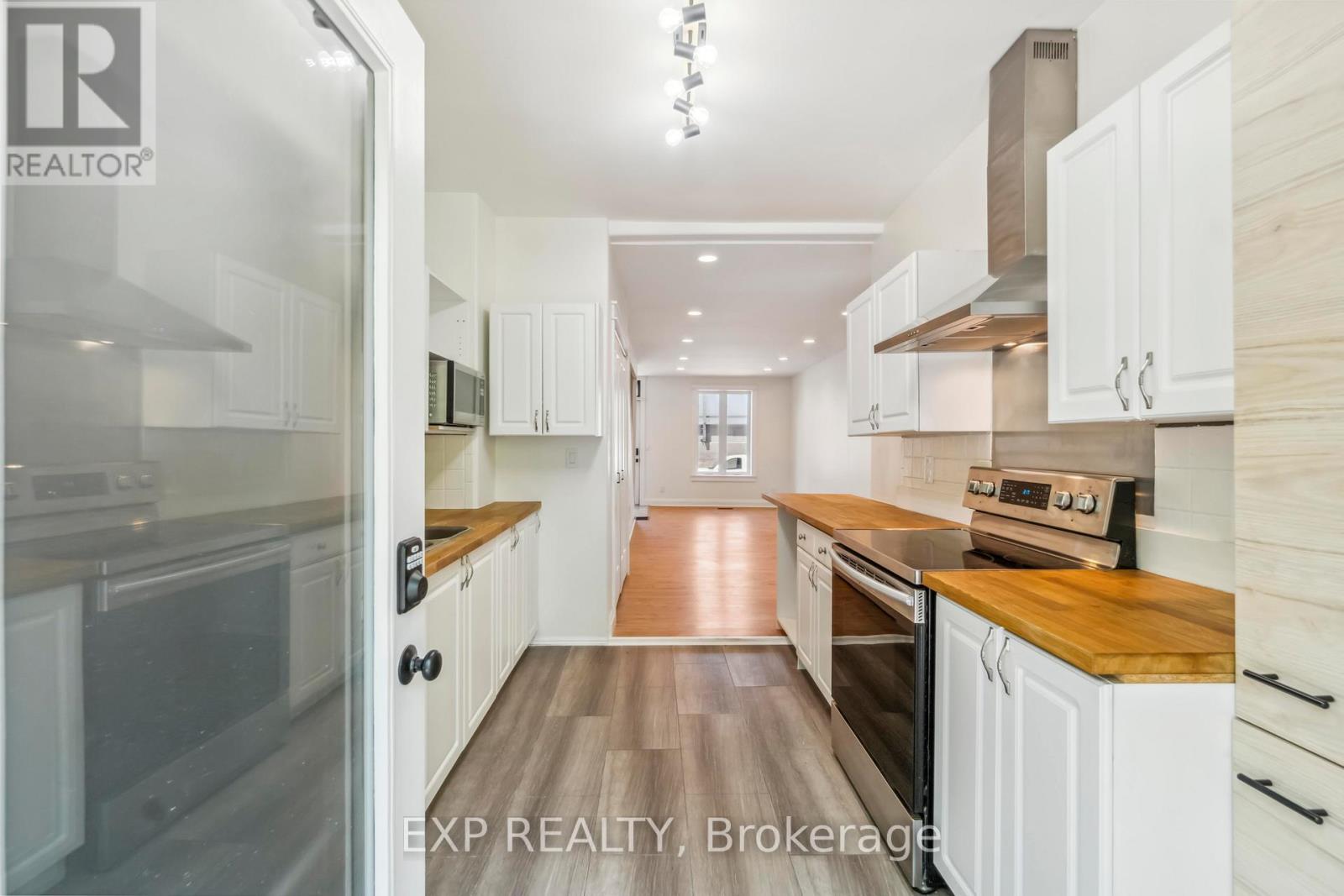8 Orangeville Street