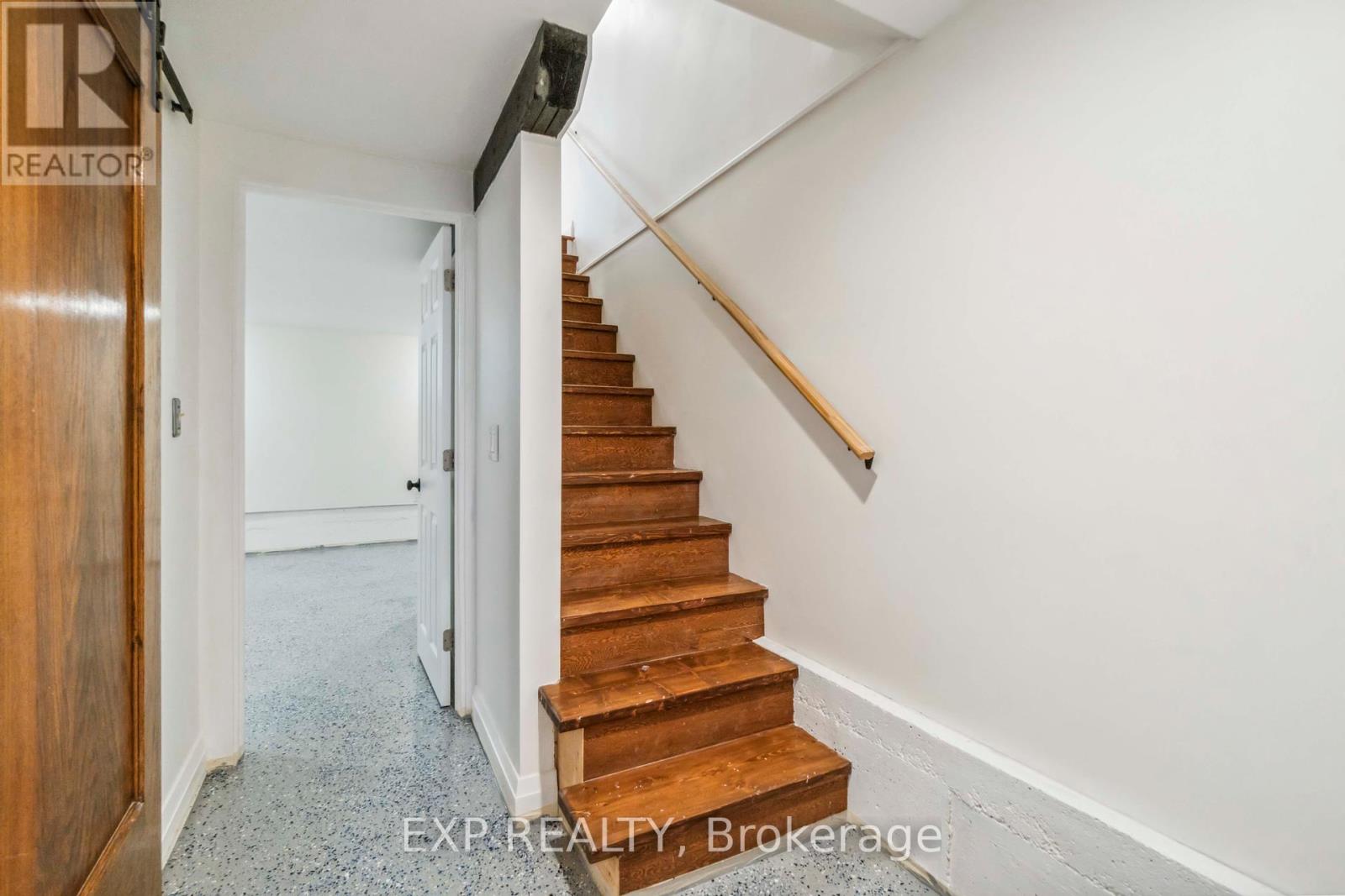 8 Orangeville Street