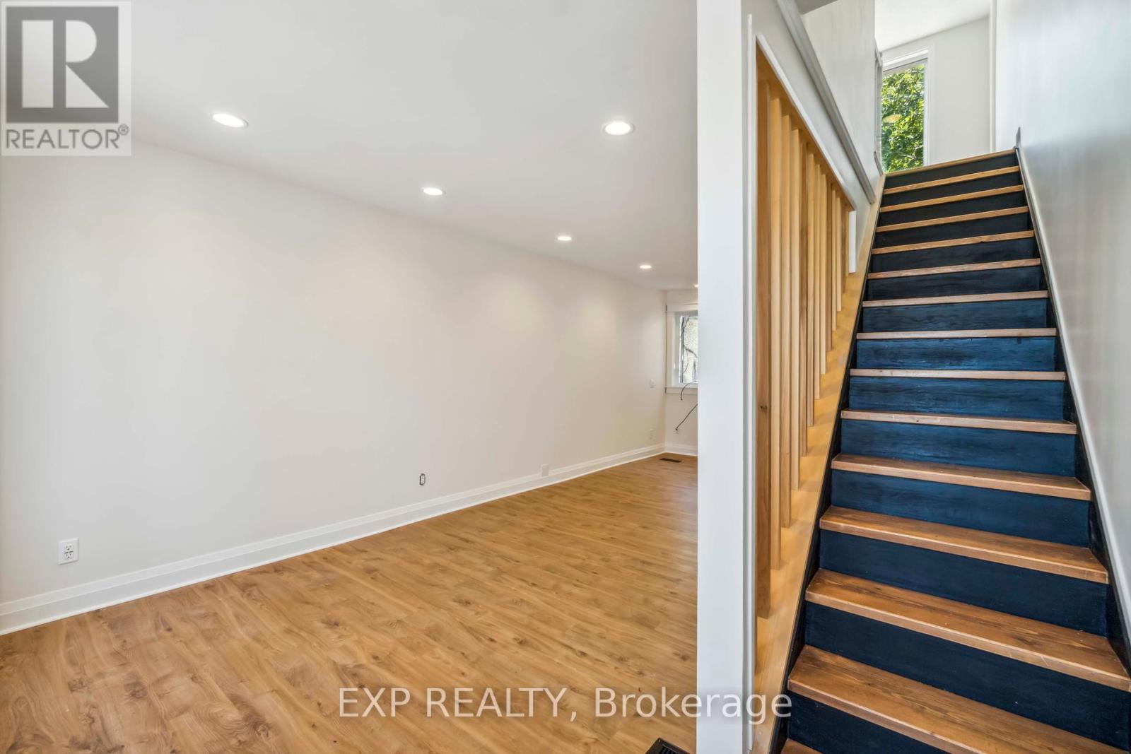 8 Orangeville Street