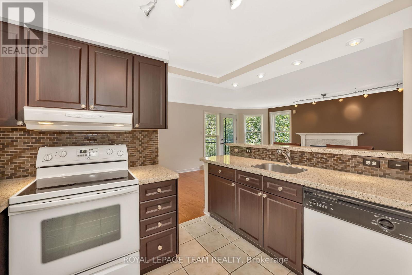 1 - 1121 Bavlie Avenue