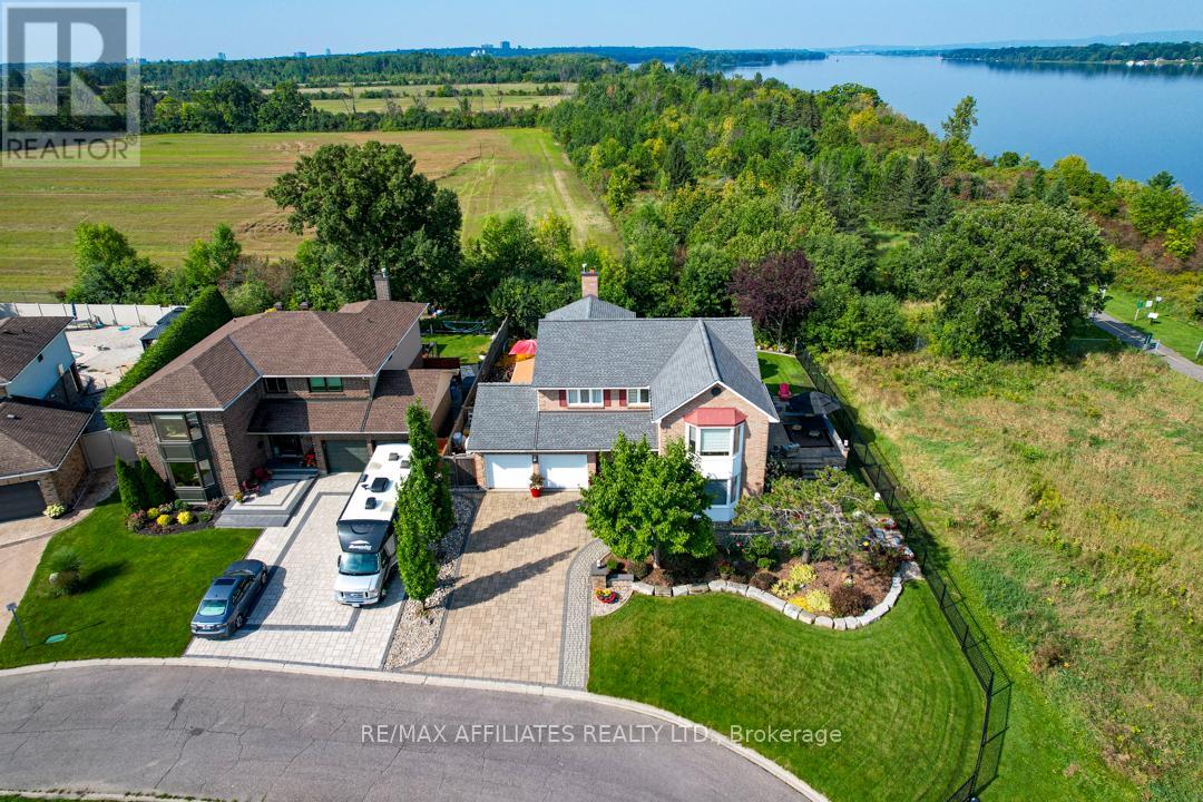 800 Fairwinds Terrace