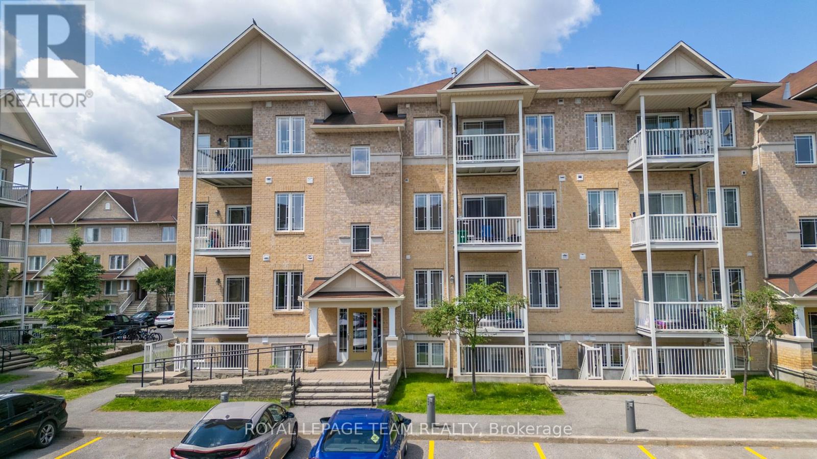 4 - 236 Paseo Private