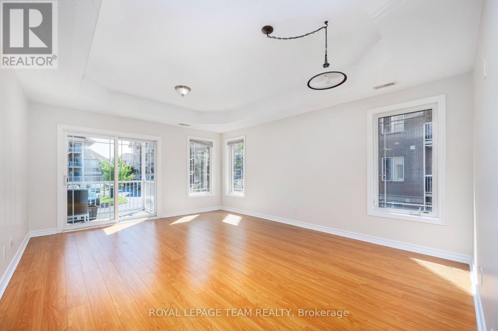 4 - 236 Paseo Private