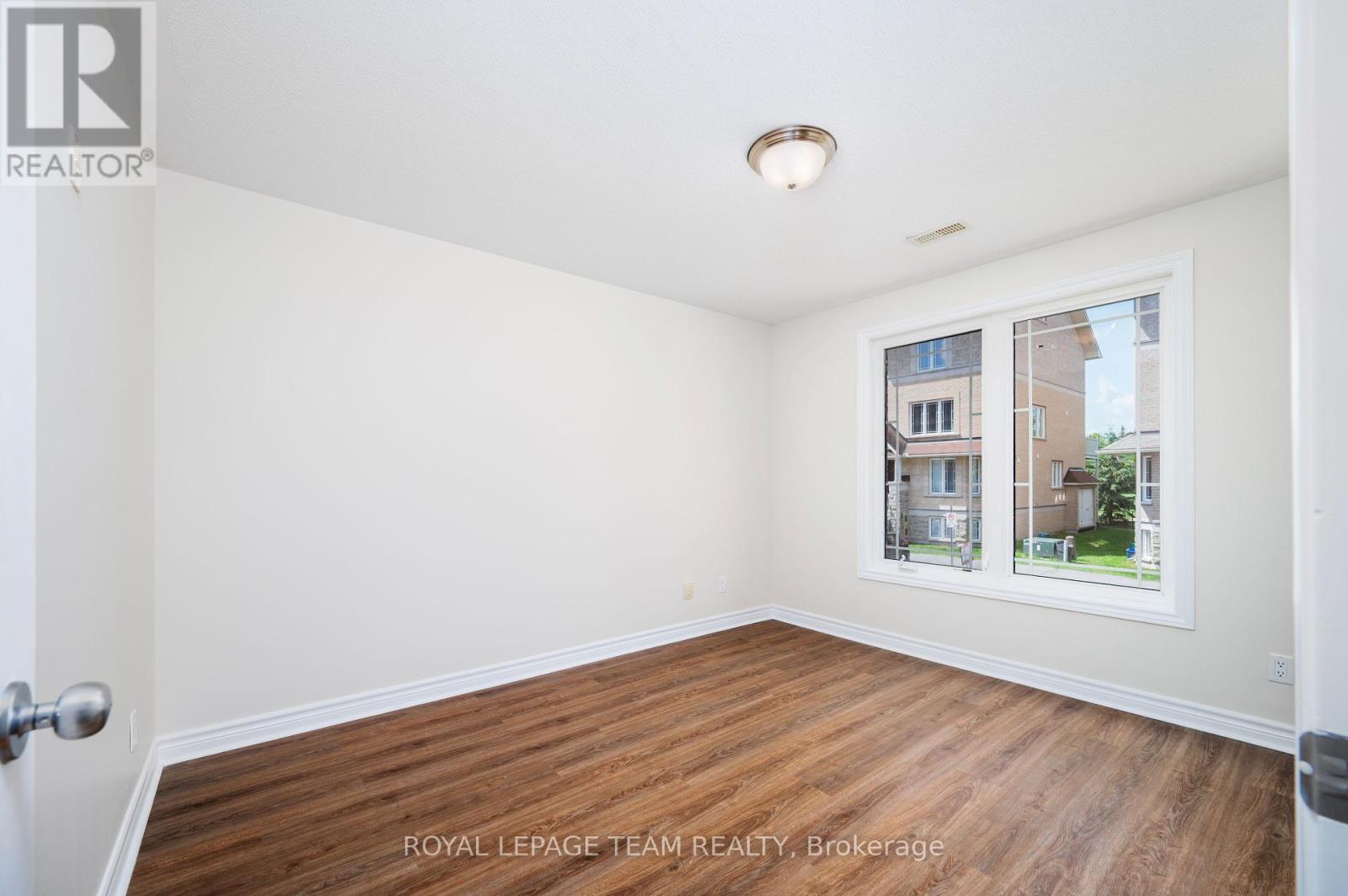 4 - 236 Paseo Private