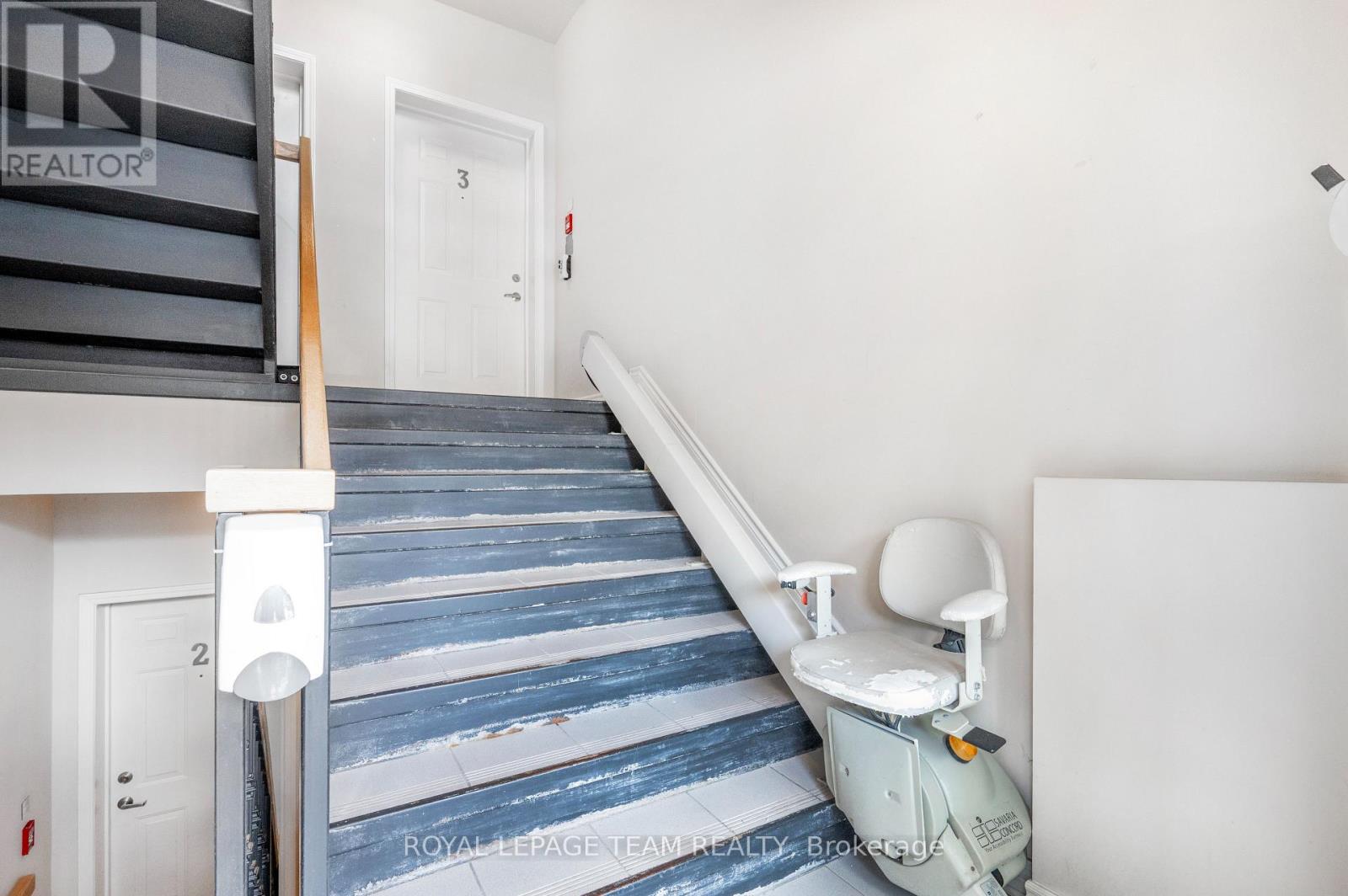 4 - 236 Paseo Private