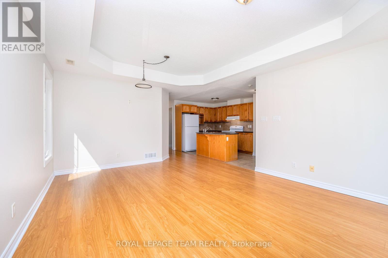 4 - 236 Paseo Private