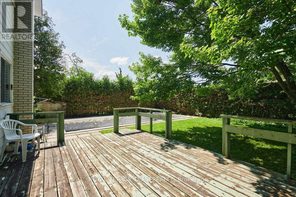 16 Keewatin Crescent