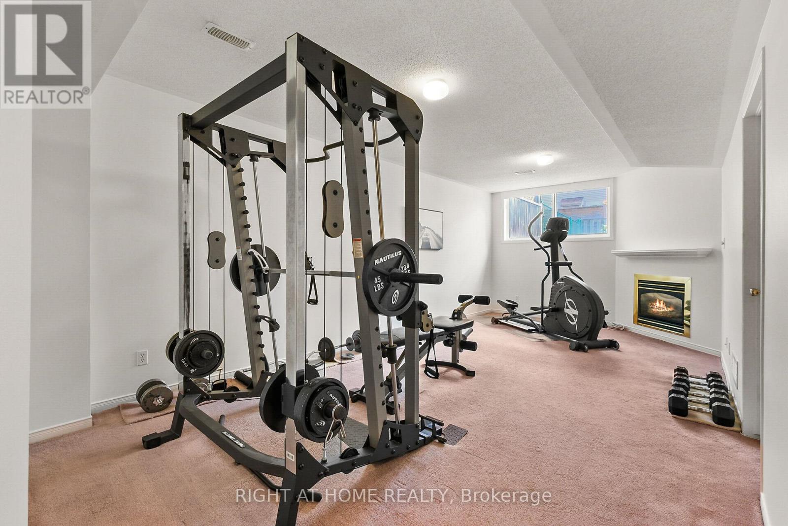 77 Flowertree Crescent