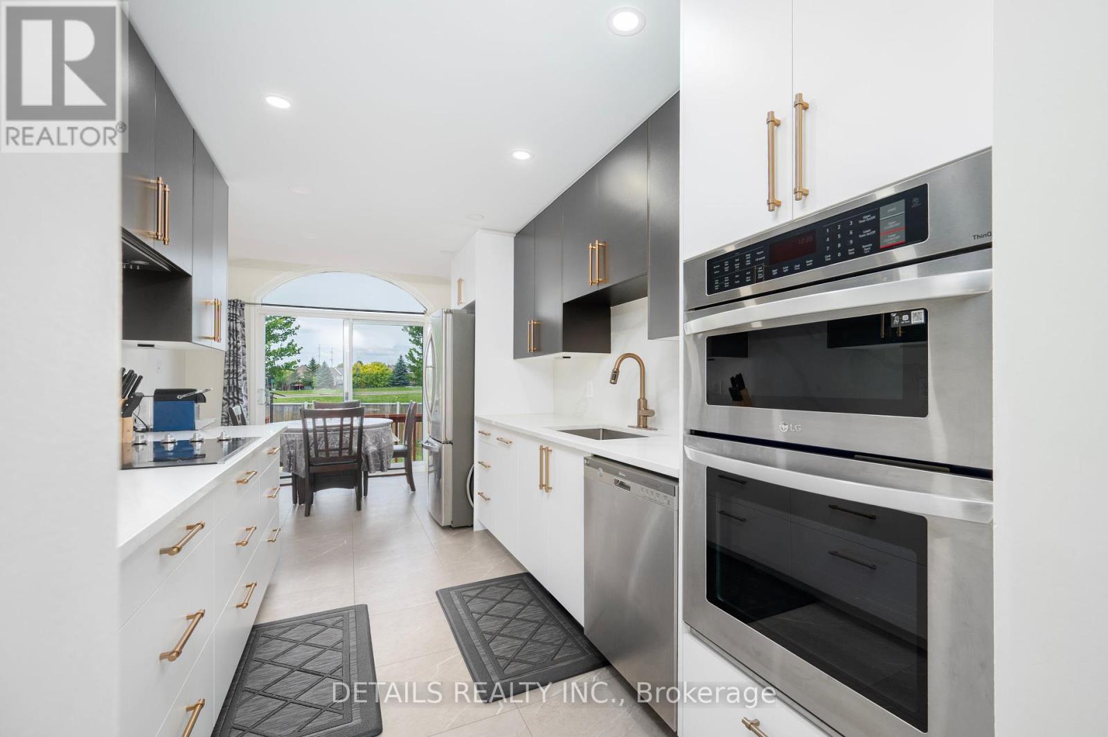 732 Carmella Crescent