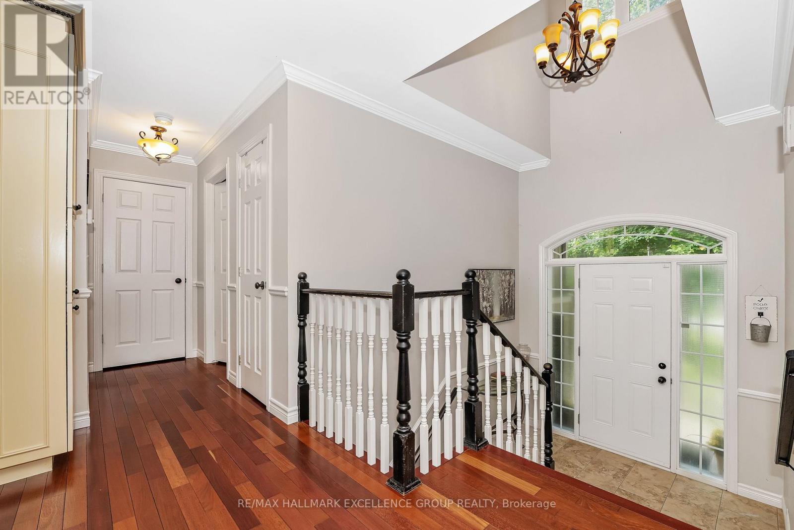 2709 Dubois Street