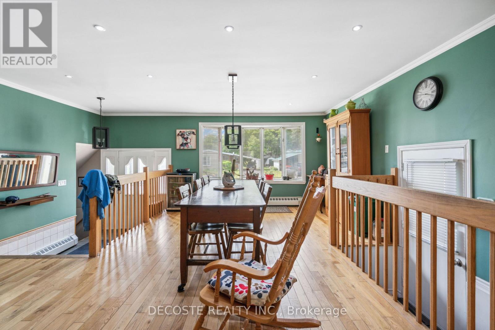 114 St George Street W