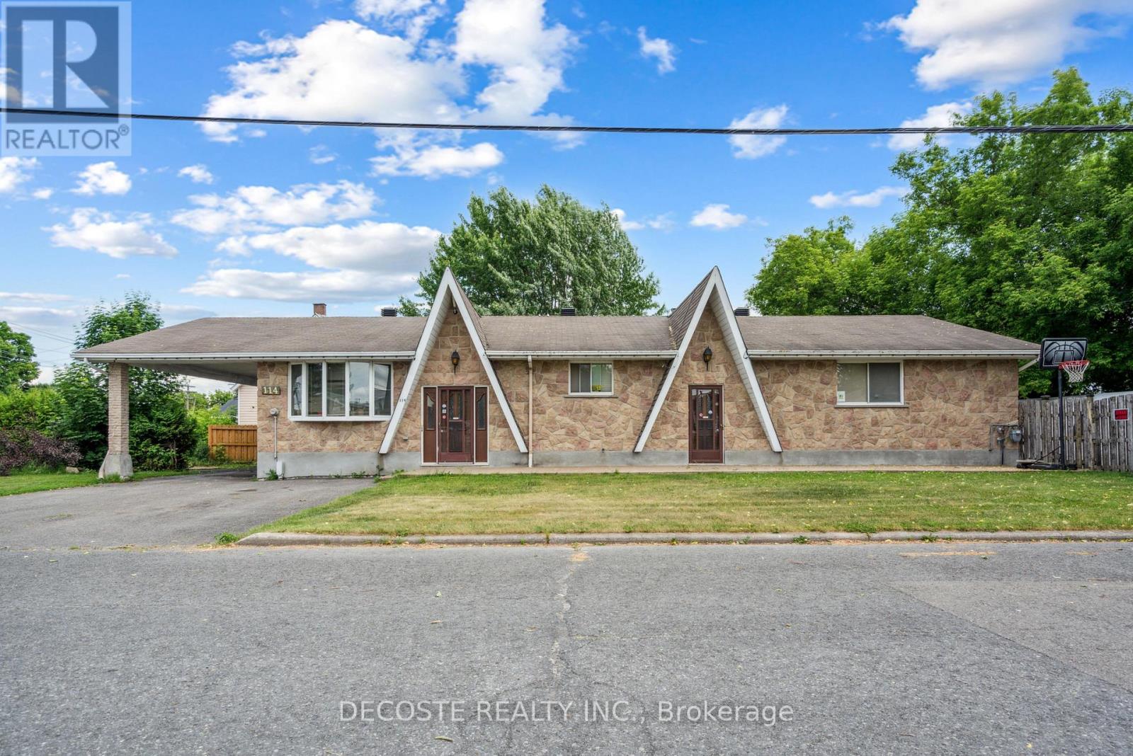 114 St George Street W