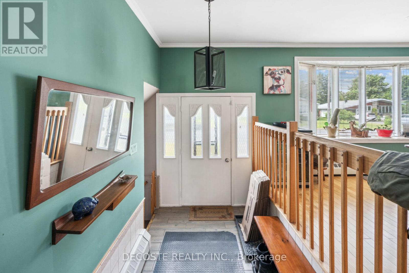 114 St George Street W