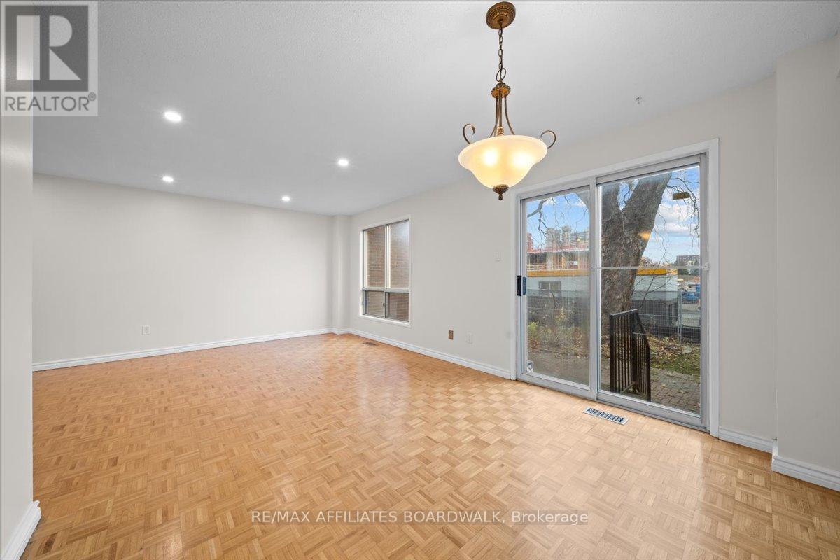 68 - 111 Beachview Private W