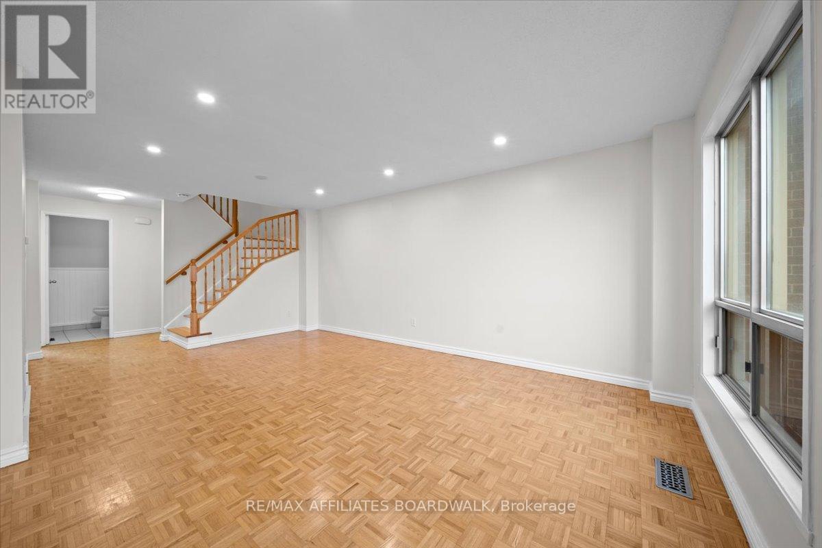 68 - 111 Beachview Private W