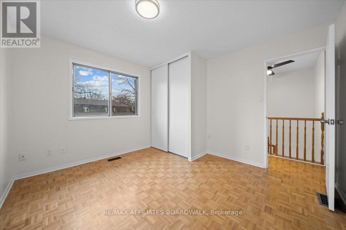 68 - 111 Beachview Private W