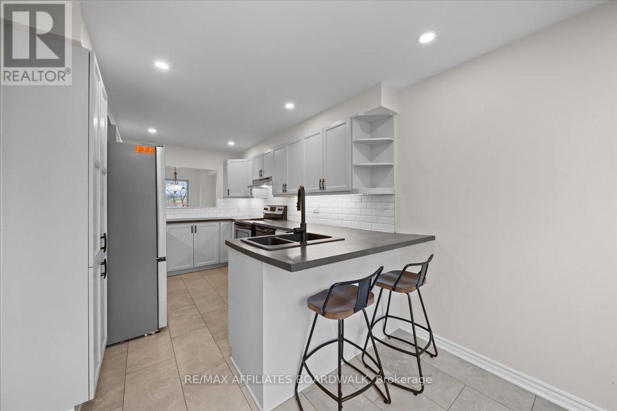 68 - 111 Beachview Private W