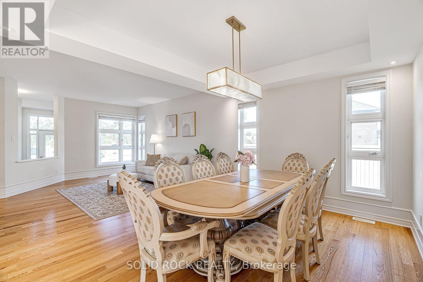 326 Memorial Grove