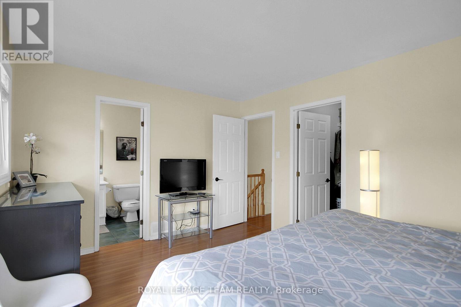 102 Longshire Circle