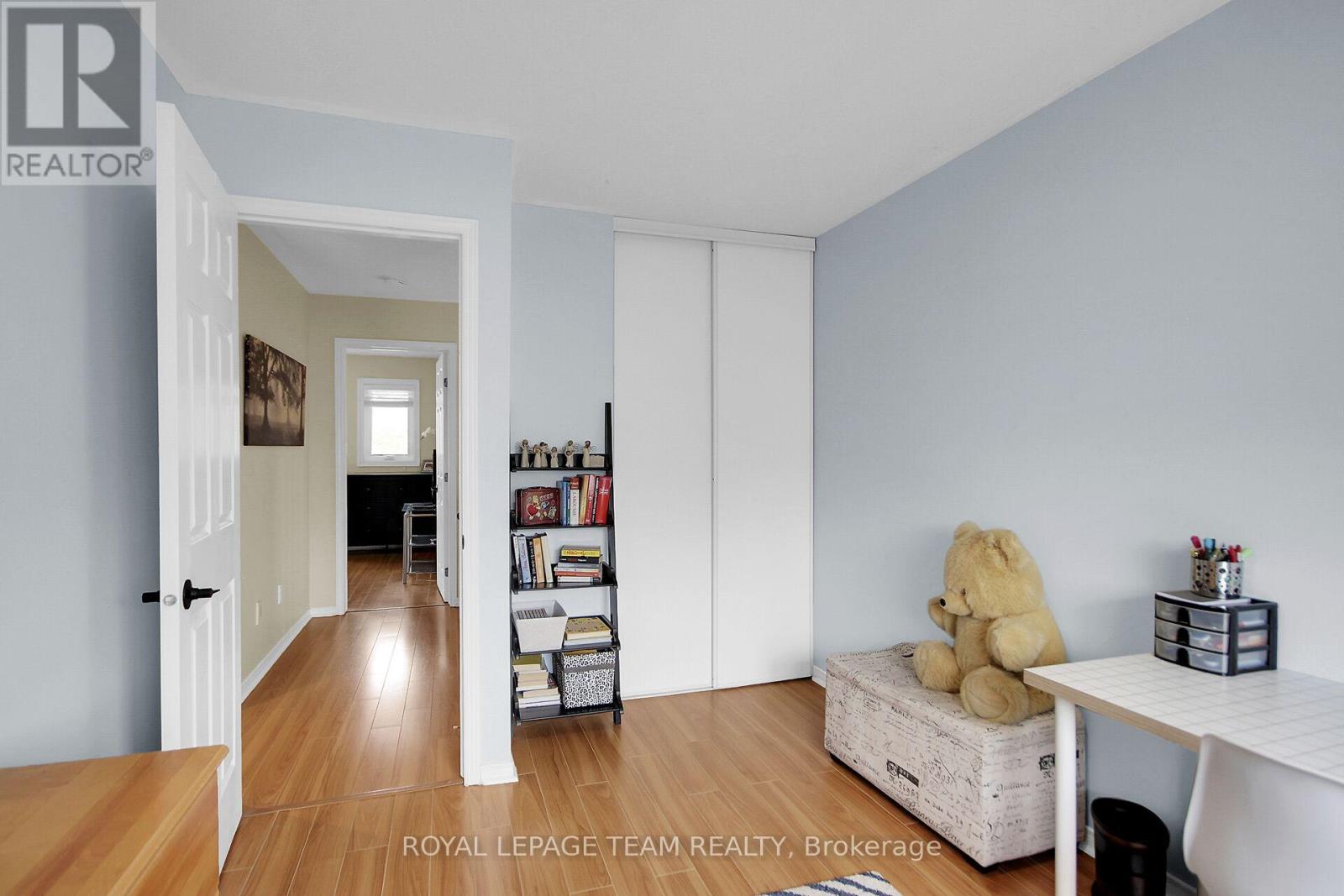 102 Longshire Circle