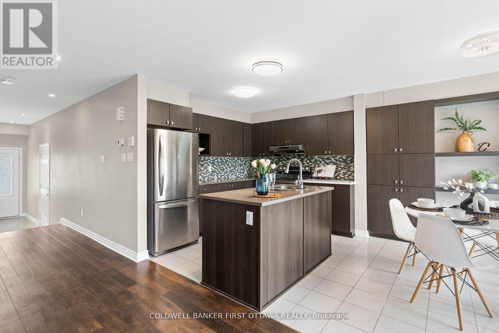 2459 Esprit Drive