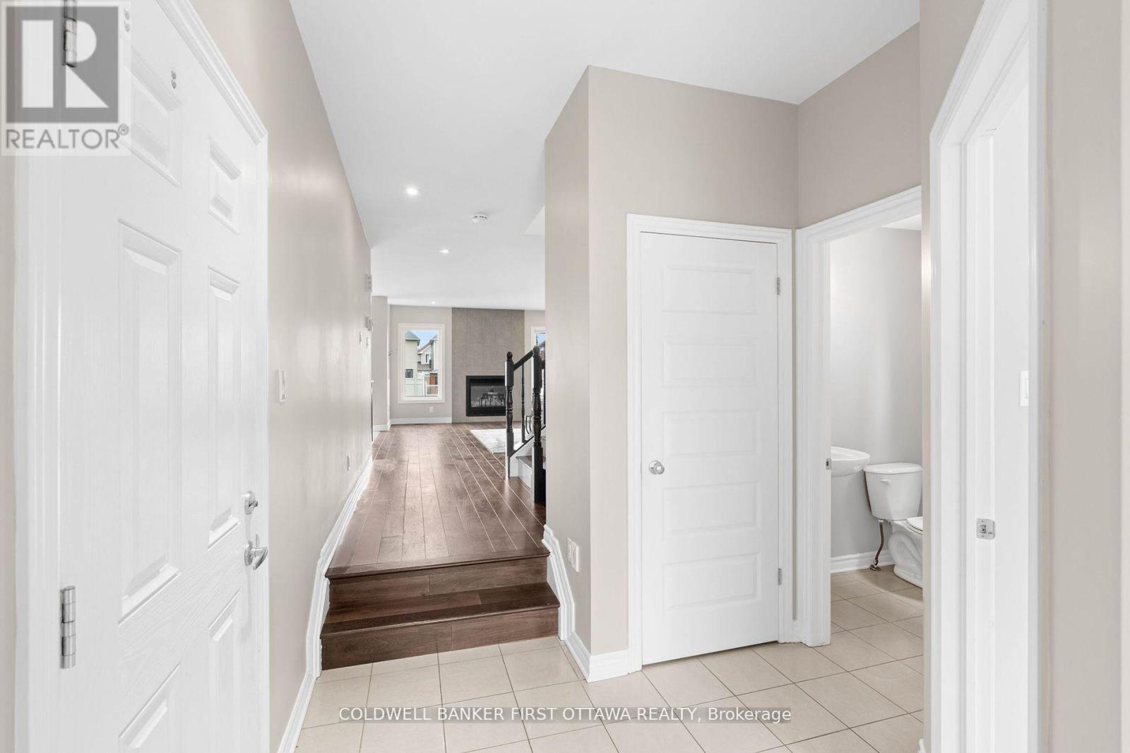 2459 Esprit Drive