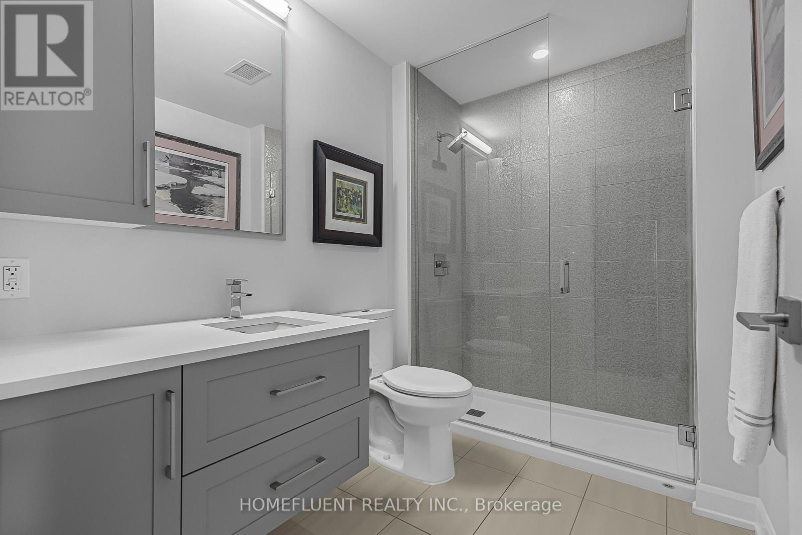 305 - 10 Rosemount Avenue