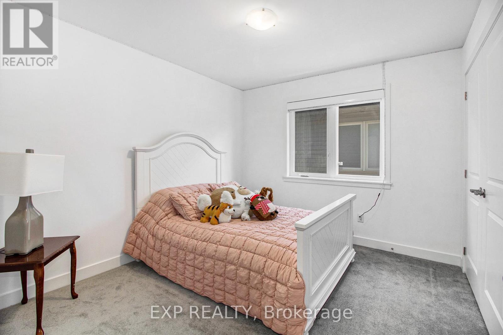 908 Embankment Street