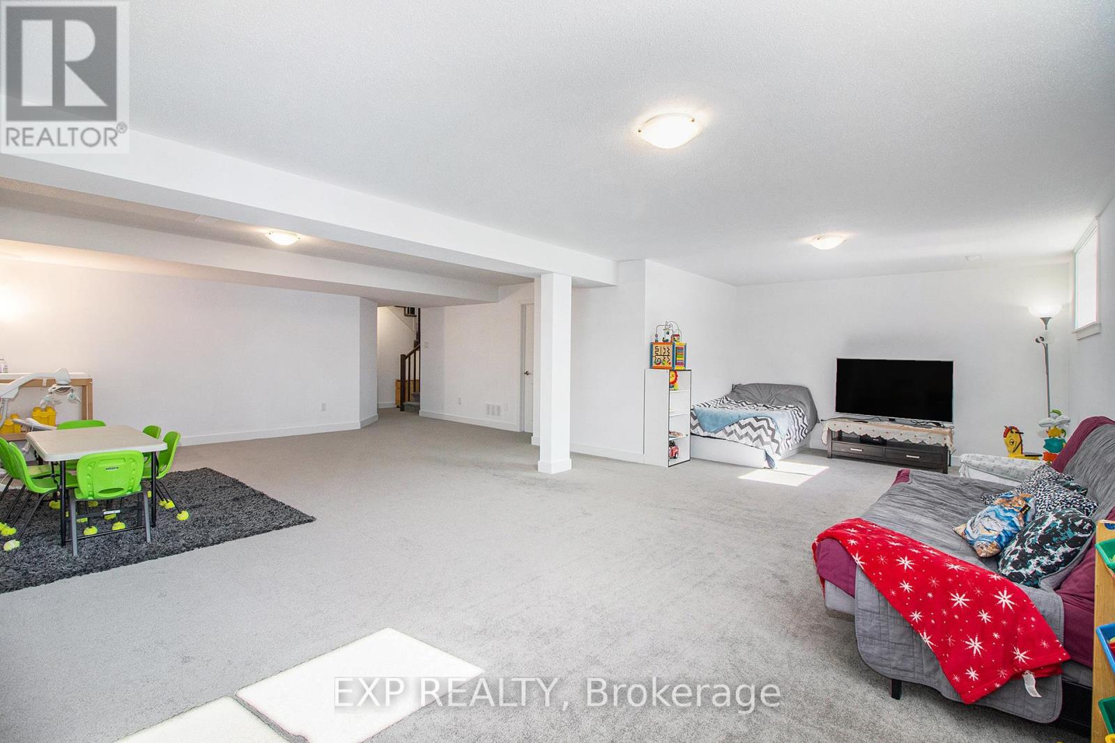 908 Embankment Street
