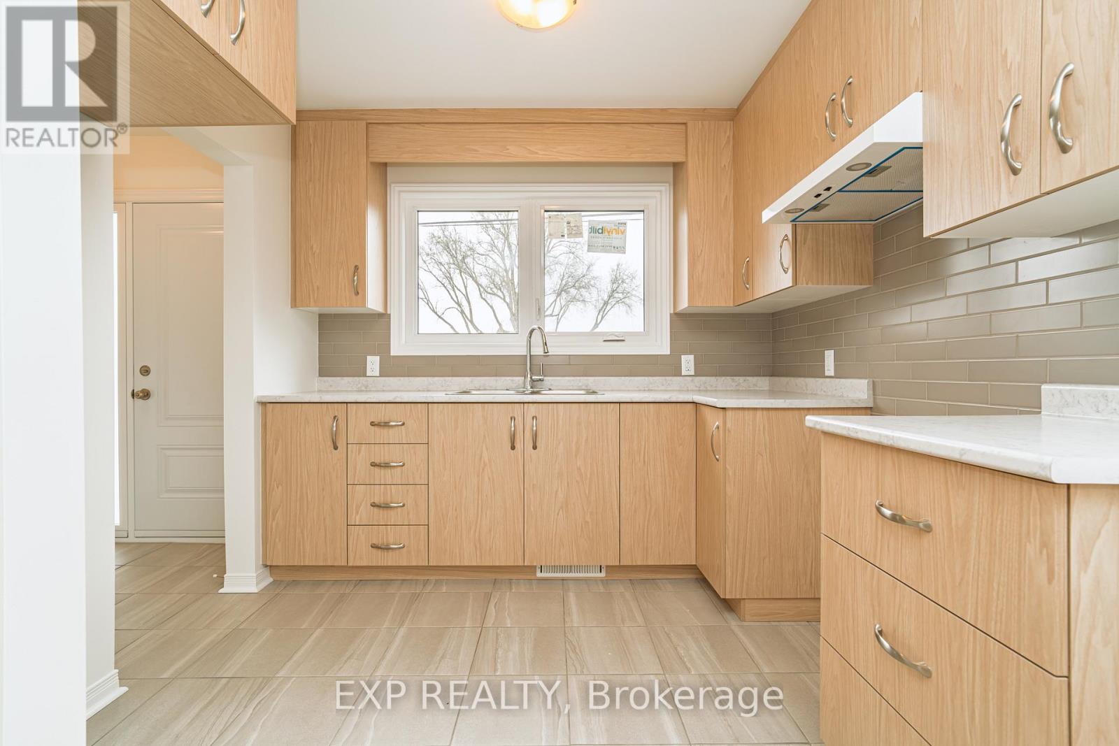 120 Knoxdale Road