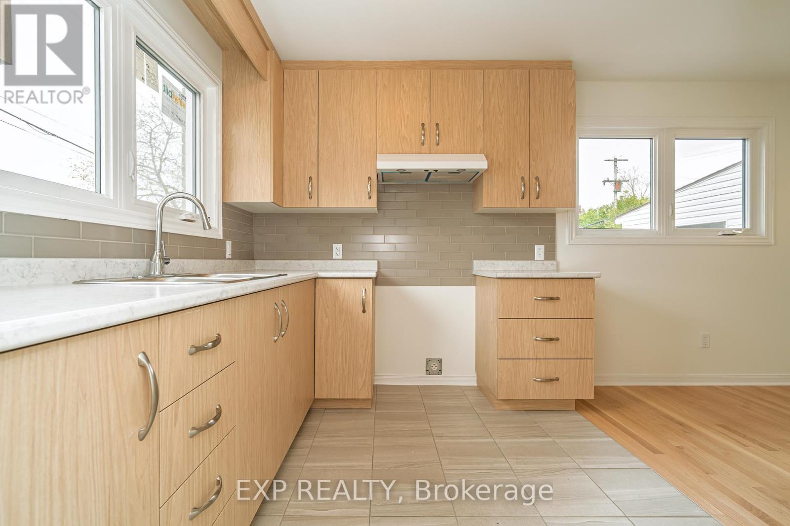 120 Knoxdale Road