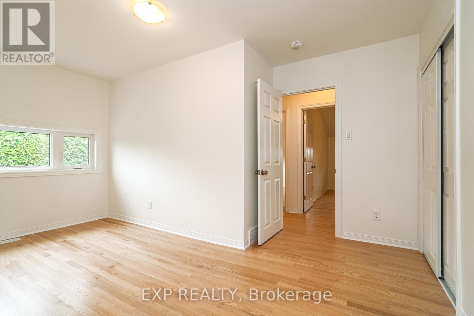 120 Knoxdale Road