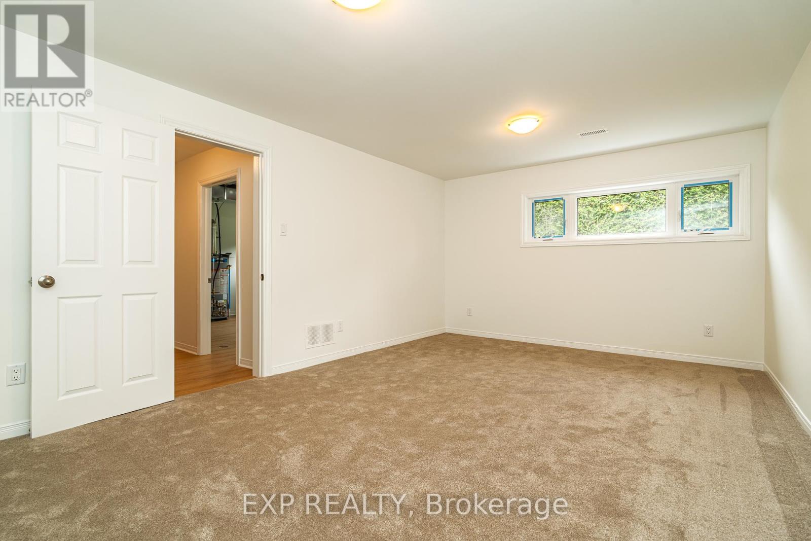 120 Knoxdale Road