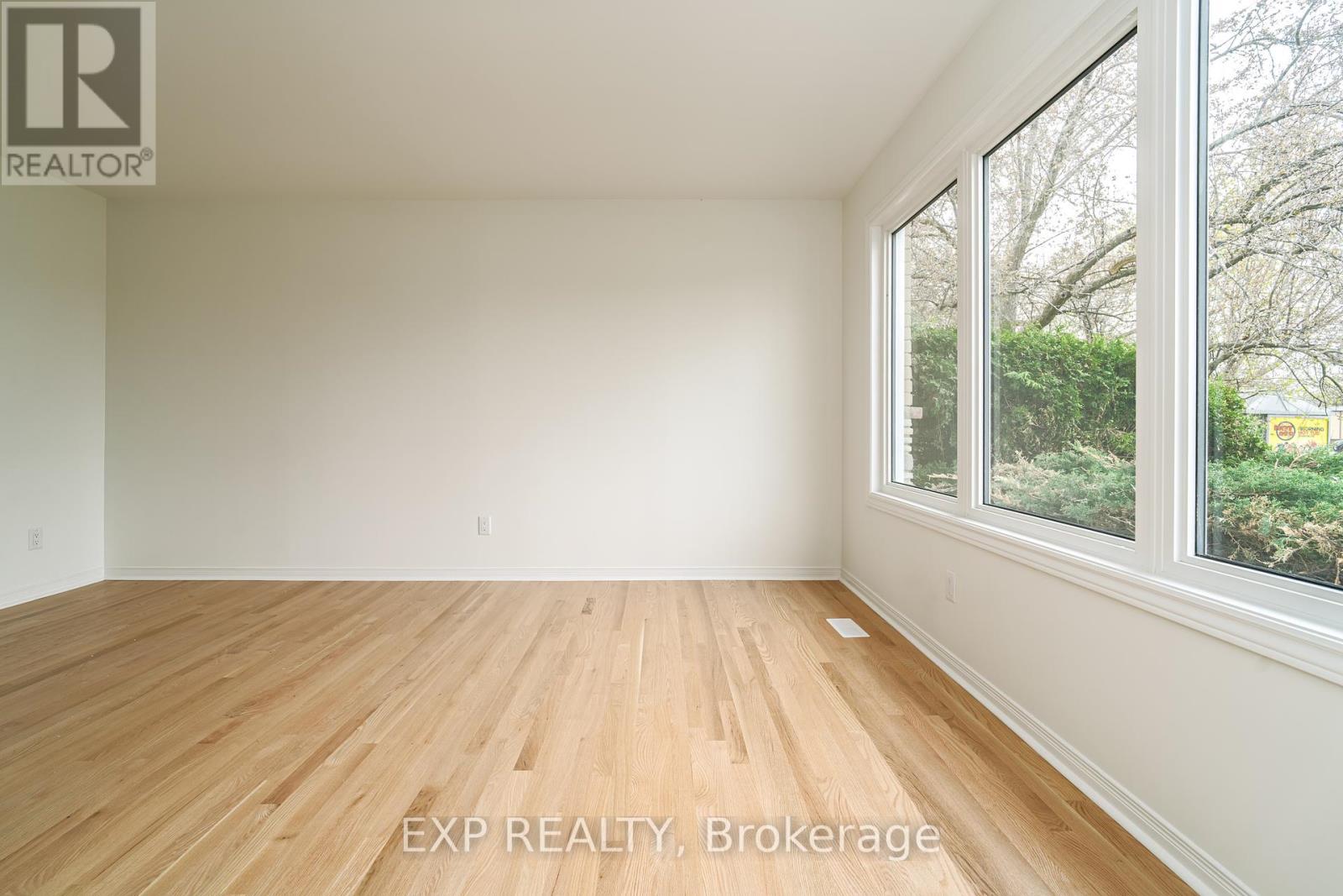 120 Knoxdale Road