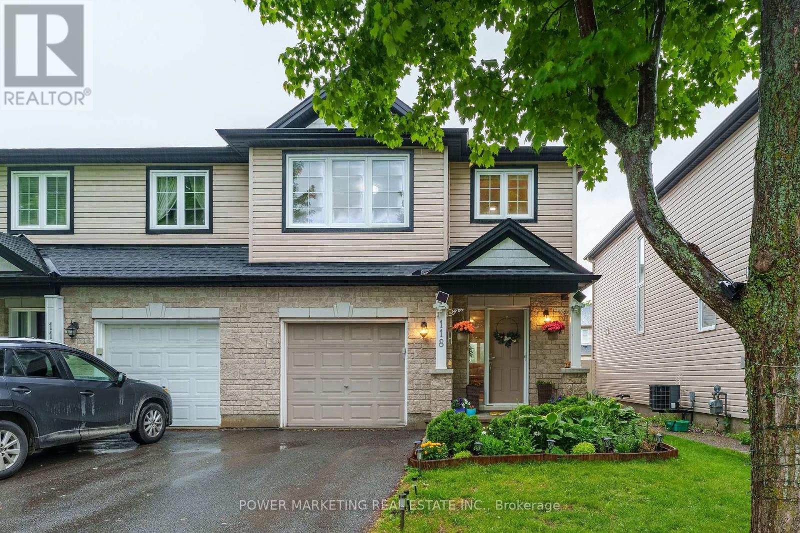 118 Furness Way