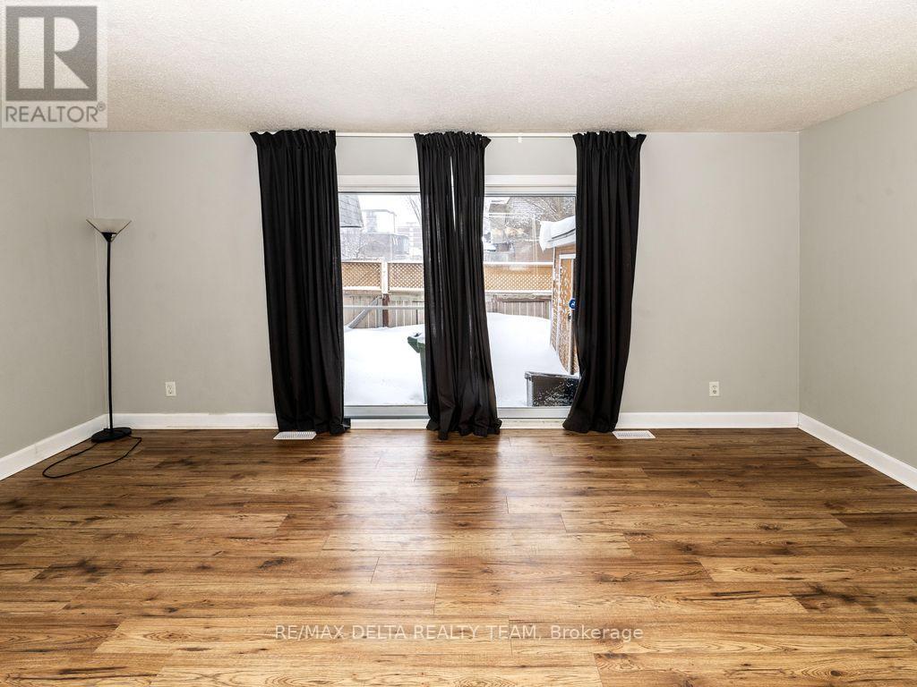 - - 3024 Fairlea Crescent