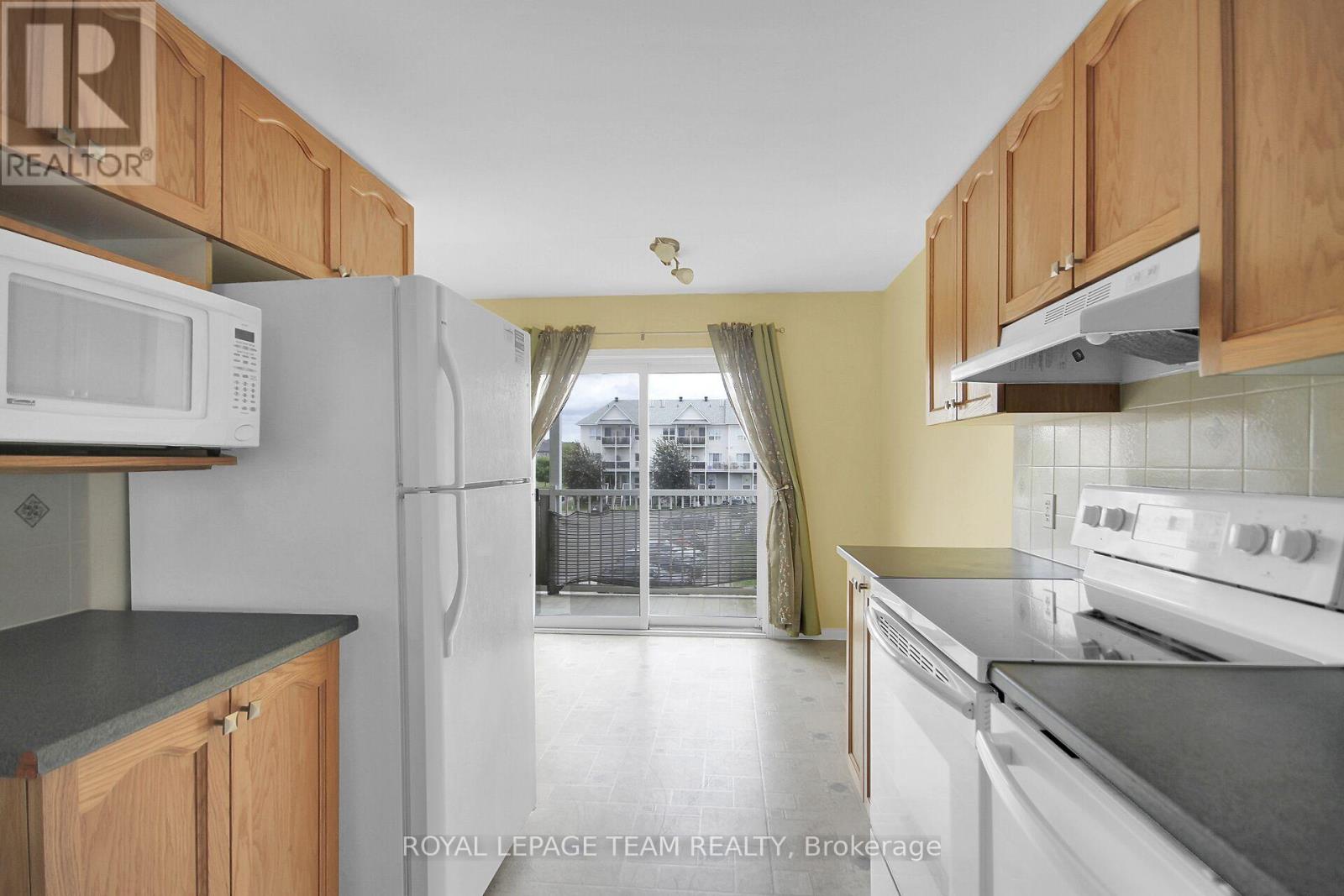 16 - 414 Hillsboro Private