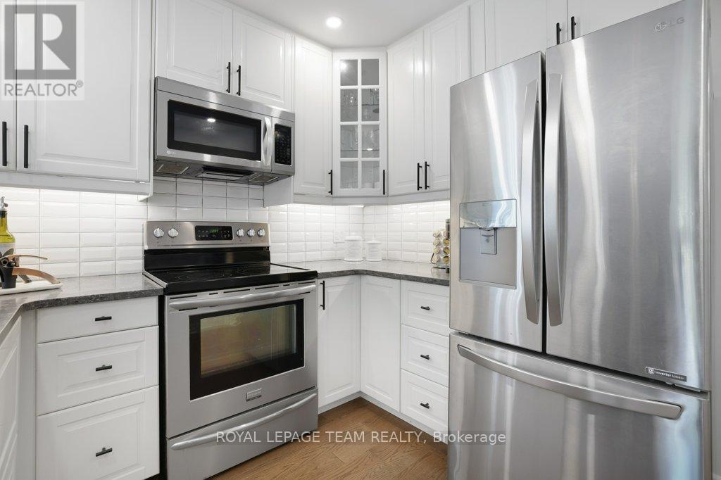 8 Black Rivers Place