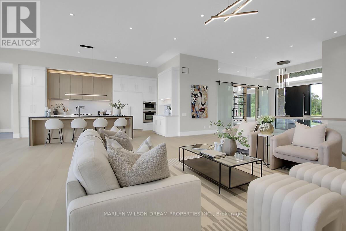 1070 Green Jacket Crescent
