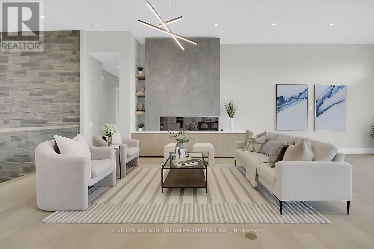 1070 Green Jacket Crescent