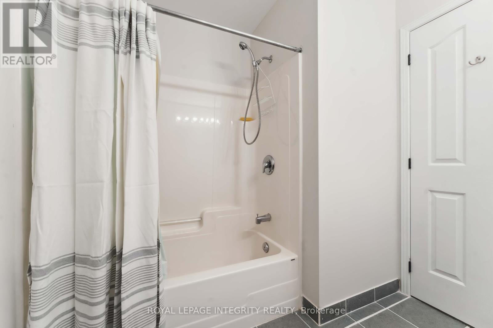 141 Lockhaven Private