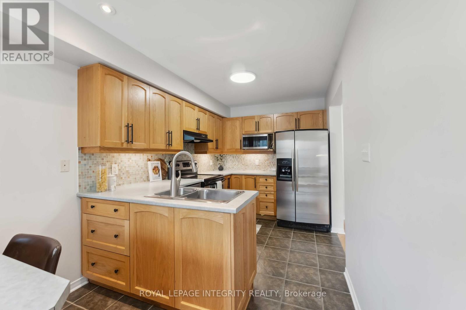141 Lockhaven Private