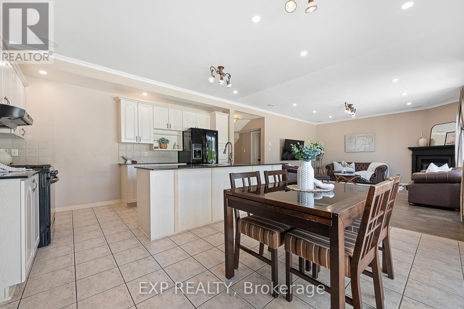 2132 Valenceville Crescent