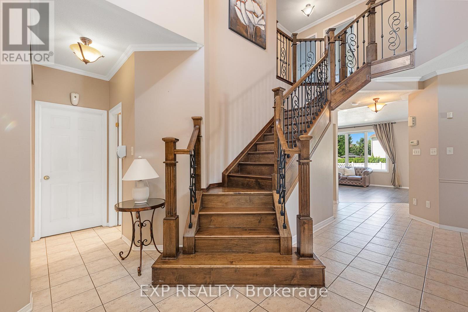 2132 Valenceville Crescent
