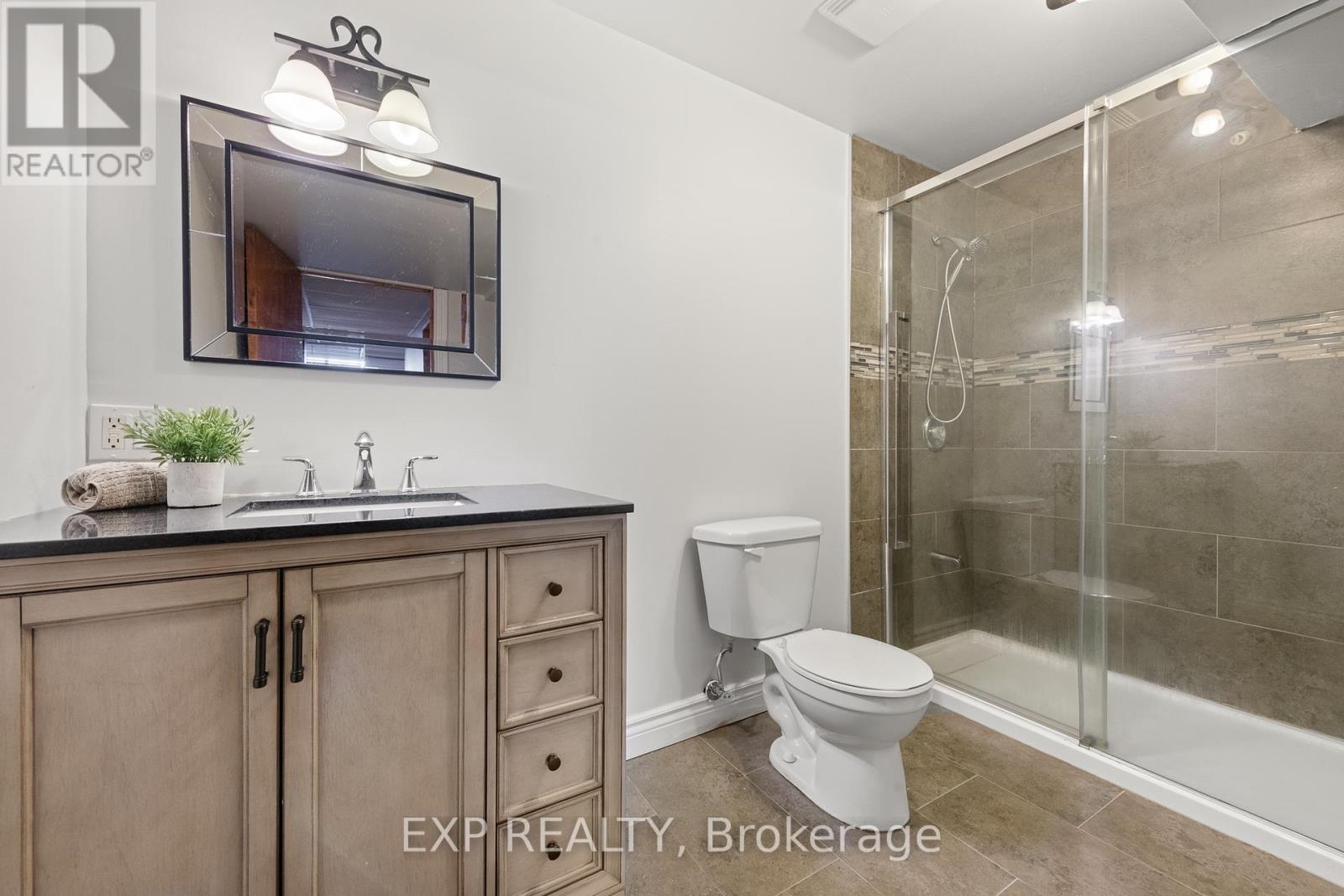 2132 Valenceville Crescent