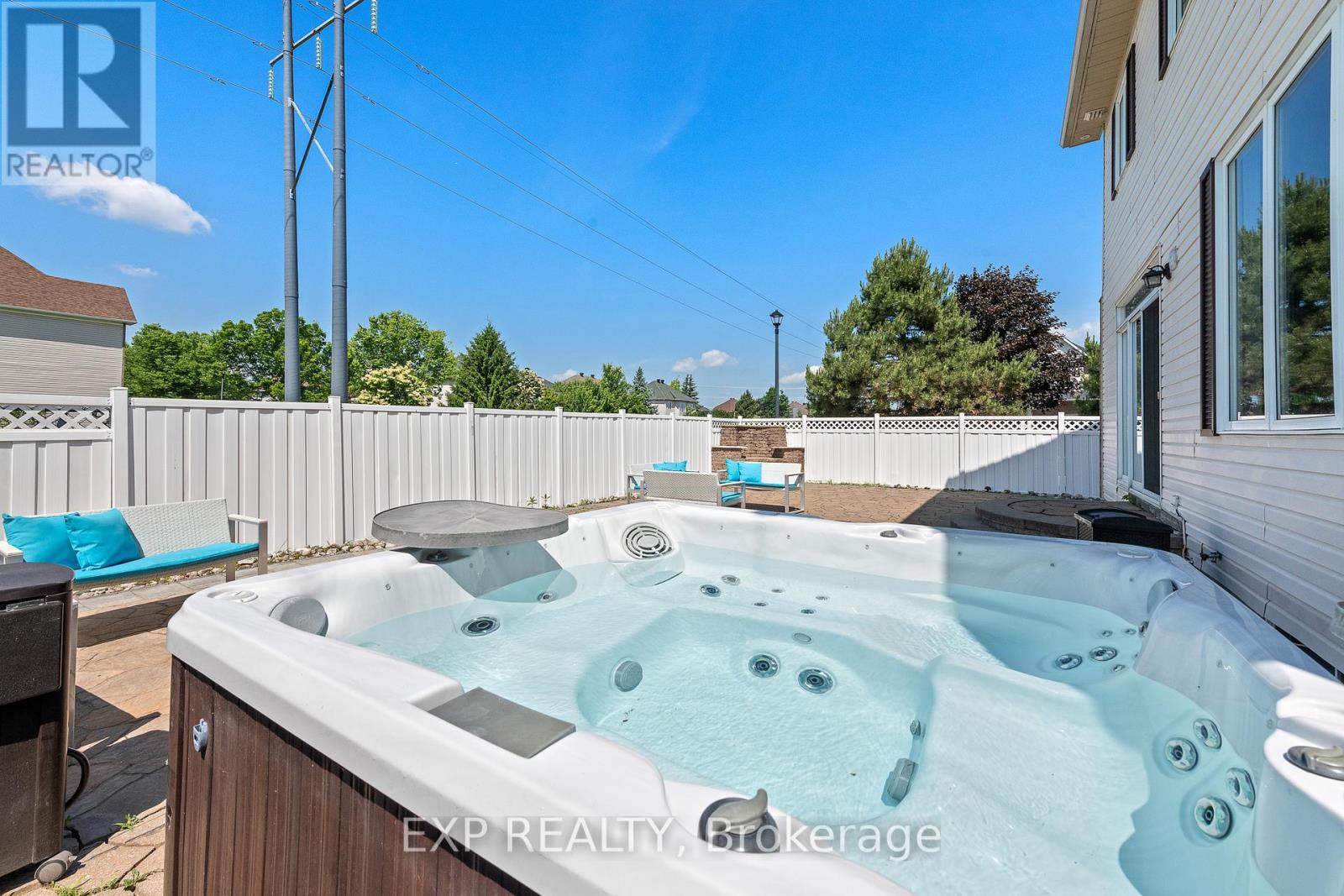 2132 Valenceville Crescent