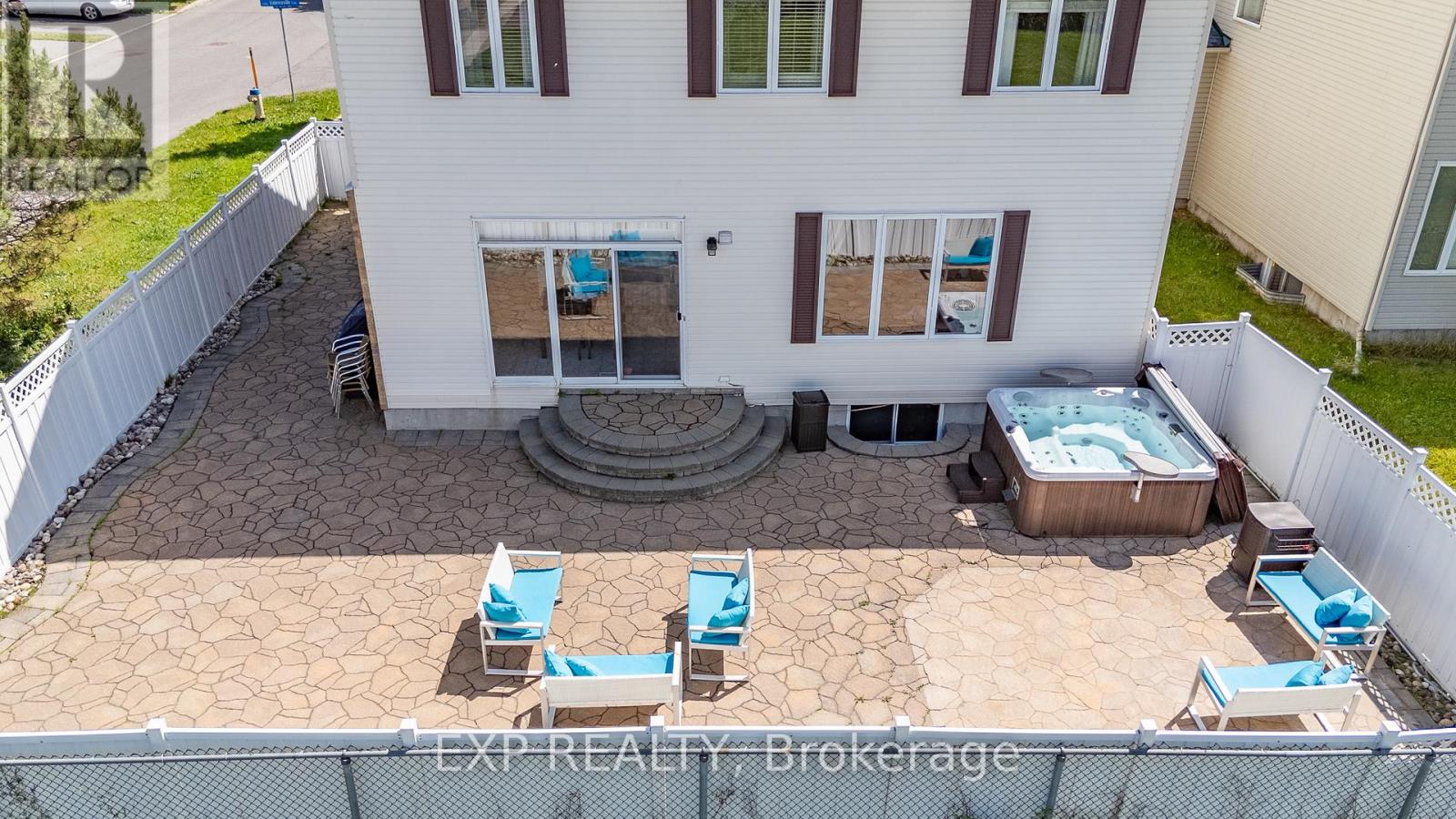 2132 Valenceville Crescent
