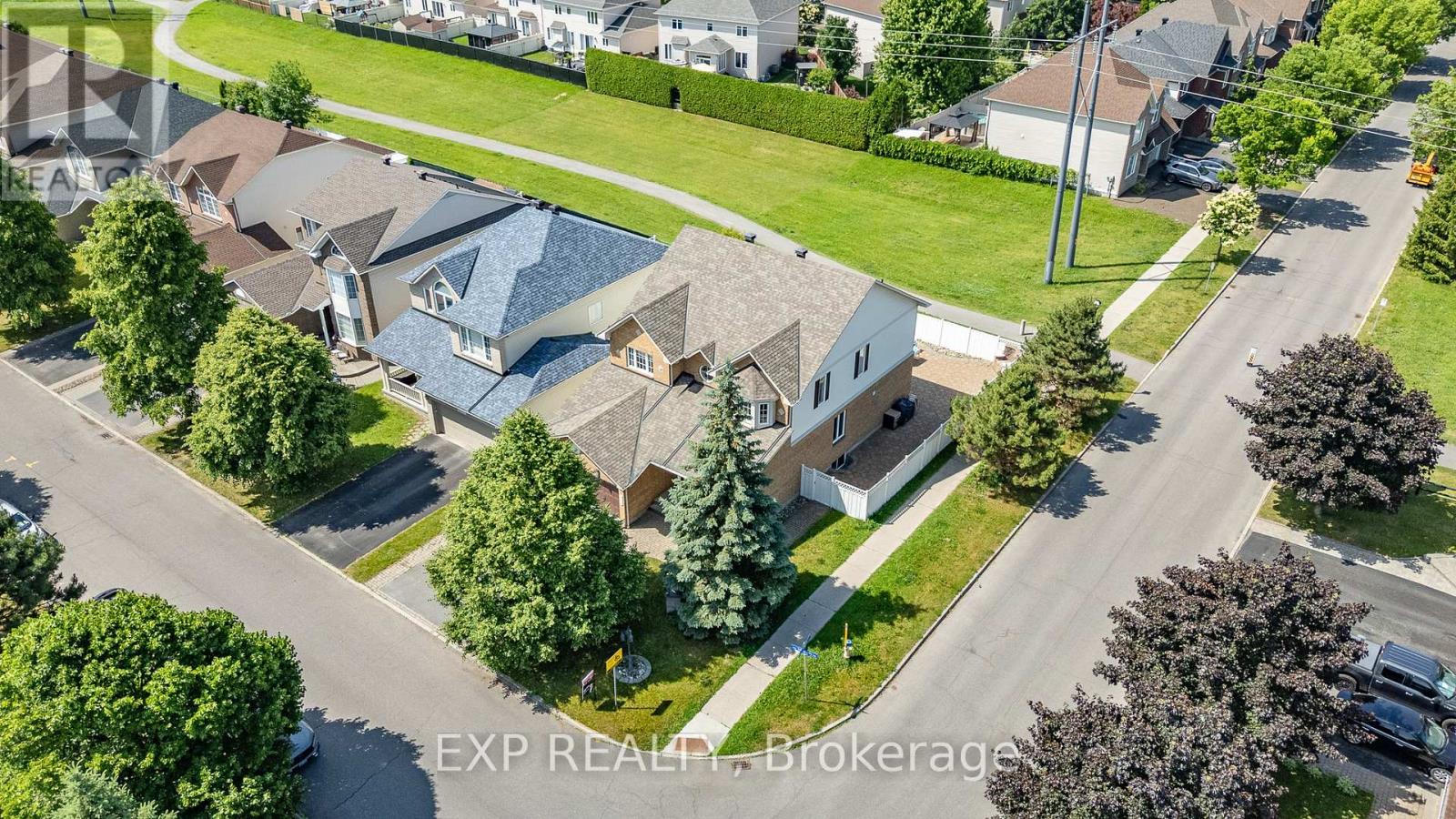 2132 Valenceville Crescent