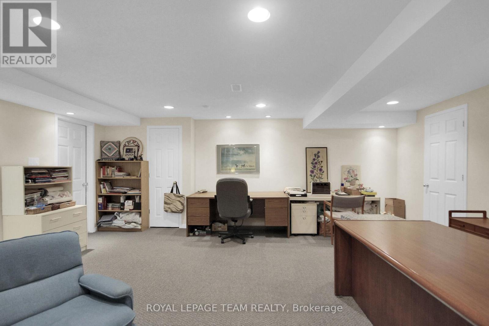 20 Grand Cedar Court